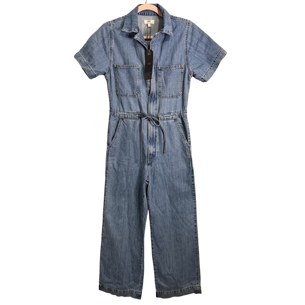 NWT Levi’s wide leg denim jumpsuit. XS